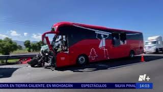 Accidente en Autobús Deja 18 Lesionados en Carretera de Orizaba [upl. by Inalaehak]