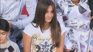 Filha de Michael Jackson de 15 anos é internada após tentativa de suicídio [upl. by Ecirtaeb448]