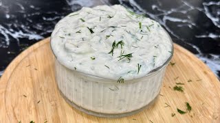 La fameuse SAUCE TZAZIKI passepartout 🥒 Hyper saine bien proteiné et pleine de fraicheur [upl. by Helprin]