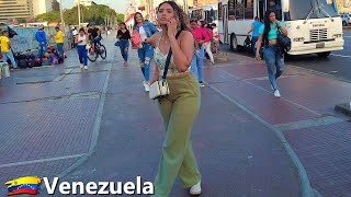 Walking Tour  Life in Caracas Venezuela EL Centro  2024 🇻🇪 4K [upl. by Genovera558]