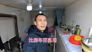 大叔把冷藏货车改成露营车，全国自驾游，网友调侃比房车还实用【868黑娃黑妹】 [upl. by Pasia943]