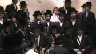 munkatch yeshiva choir chanuka sample 5 [upl. by Brookhouse]