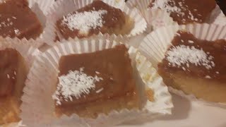 كيك بالكراميل toffee cake بالحليب المجفف بدون دقيق يحضر في دقائقيعتبر كتحليه رائعه [upl. by Naoma624]