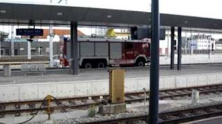 ZweiwegeRüstlöschfahrzeug der Feuerwehr StPölten [upl. by Haliek]