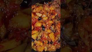 Aloo Baingan Sabzi Recipe By Yummy foodzz  آلو بینگن بنانے کا طریقہ  Potato And Eggplant Recipe [upl. by Rebmak]