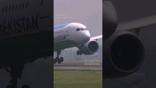 Uzbekistan B7878 Landing Jakarta [upl. by Sergo]