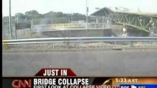 35W Bridge Collapse LIVE VIDEO ACTUAL Minneapolis Minnesota [upl. by Attenyt734]