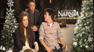 THE CHRONICLES OF NARNIA Interviews Liam Neeson Georgie Henley Skandar Keynes amp Will Poulter [upl. by Grayson]