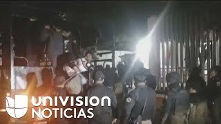 Rescatan en México a 84 migrantes centroamericanos transportados ilegalmente en camiones [upl. by Fabiola]