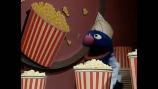 Plaza Sésamo Sesame Street  Grover At the Movies Latin Spanish [upl. by Assereht371]