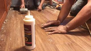 How to replace damaged vinyl or laminate board [upl. by Inoy]