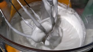 Whisking two egg whites with the Ankarsrum Stand Mixer Australia [upl. by Vilberg360]