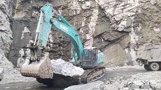 You Wont Believe What Really Doing this Excavator Operator [upl. by Yatzeck]