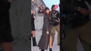 Lalisa de Blackpink en el desfile de moda de Louis Vuitton pfw Shorts [upl. by Rochella]