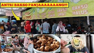 BAKSO PALING LARIS DI INDONESIA BAKSO CAK PITUNG SIDOARJO [upl. by Einnal150]