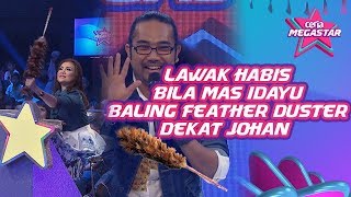 Lawak Habis Bila Mas Idayu Baling Feather Duster Dekat Johan  Ceria Megastar [upl. by Eelime]