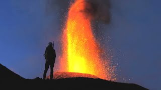 Etna Eruzione Attività eruttiva alla Voragine 23 luglio 2024 [upl. by Ydisahc]