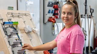 Ausbildung als Elektronikerin für Energie und Gebäudetechnik [upl. by Lisabeth737]