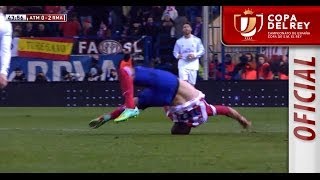 Escalofriante caída de Manquillo tras la falta de Ronaldo Copa del Rey [upl. by Ailicec]