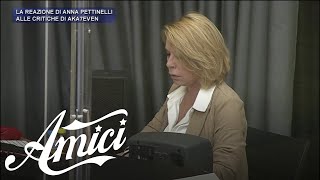 Amici 20  La dura reazione di Anna Pettinelli alle parole di Aka7even [upl. by Itida885]