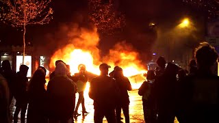 Les gilets jaunes au Trocadéro [upl. by Killie]