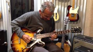 Nick Panousakis with a 1959 Gibson ES330TD  Twangcentral Guitars Adelaide January 2013 [upl. by Yntrok]