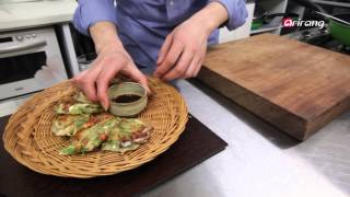 My Little Kitchen Ep05 Haemul Jeon Seafood Pancake seri Bossam Boiled Pork [upl. by Hanima]