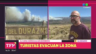 Turistas fueron obligados a evacuar la zona del incendio en Villa Yacanto [upl. by Vladi]