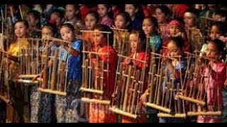 Memainkan Alat Musik Angklung [upl. by Itsur]