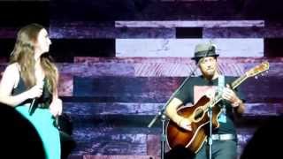 Jason Mraz and Sara Bareilles singing Beautiful by Carole King [upl. by Anavas]