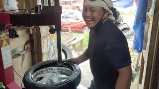 HOW TO VULCANIZE A 11R225 TUBELESS TYRE GAMIT ANG RUBBER VULCANIZING GUM NA NILUTO SA IRON PLATE [upl. by Odnama676]