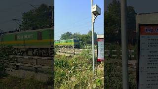 Azamgarh Belaisa Railway Crossing train engine maalgadi speed viralvideos [upl. by Erma]