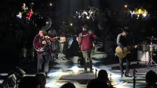 Simplemente gracias  Calibre 50 en vivo [upl. by Ayenat]