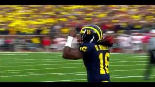 Denard Robinson Martavious Odoms Roy Roundtree Kevin Koger Eating Touchdown Celebration [upl. by Cnahc]