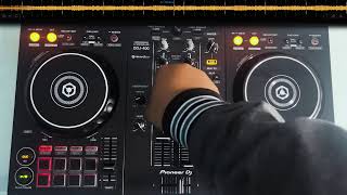 HOUSE LIVE MIX  Pioneer DDJ400 [upl. by Oinotnanauj]