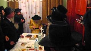 Hrhquotk Tosher Rebbe Shlita dance at Rosh Chodesh Tish [upl. by Alrak]