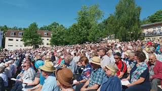 67 Bayerischer Kirchentag auf dem Hesselberg  Singen [upl. by Anida]