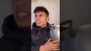 Morad con la olla de sopa😂😂😂 mdlr morad laflorida hospitalet barrio medic  Khalid Unico [upl. by Silvio]