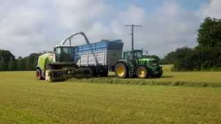 Ensilage dherbe 2014 avec ensileuse claas jaguar 940  john deere [upl. by Ainar]