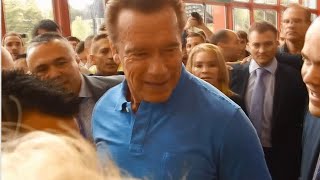 Siguiendo a Arnold en el Arnold classic 2014 La locura [upl. by Salchunas]