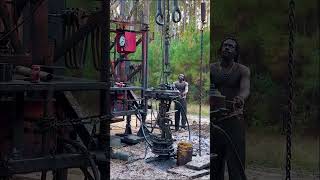 Workover Service Rig Oilfield rig workers drilling oil tripping [upl. by Dominus]