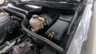 1991 SL500 Engine bay [upl. by Harima]