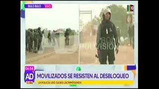 22102024 ENFRENTAMIENTOS ENTRE POLICIAS Y BLOQUEADORES EN BULO BULO BOLIVISION [upl. by Nomead]