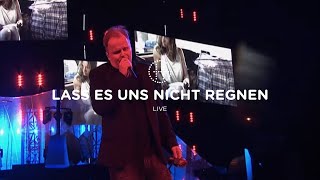 Herbert Grönemeyer  Lass es uns nicht regnen Live [upl. by Nhar]