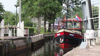 Sleepboot Orca onderweg naar het Grachtenfestival in Meppel [upl. by Josey125]