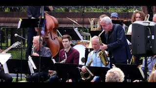 Bigband quotShiny Stockingsquot Frank Foster arr Sammy Nestico [upl. by Lennie]