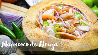 Mariscoco de Almeja 🥥 Cóctel de Almeja en coco  Coco relleno de mariscos  Chef Shaka [upl. by Eivlys]