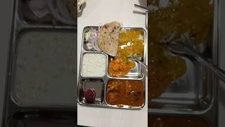 Thali veg non veg platter only 110 rs street food in india shorts streetfood viral [upl. by Skantze]