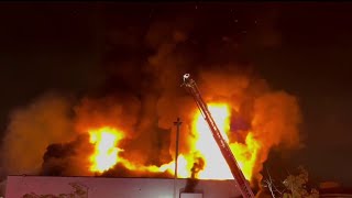 Shuttered country saloon ablaze in Mission Valley  NBC 7 San Diego [upl. by Ladnar422]