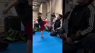 ¿SE LO MANDARÍAS 🥋👶🏻 taekwondo tkd tkdkids martialarts kick viralshort [upl. by Web]